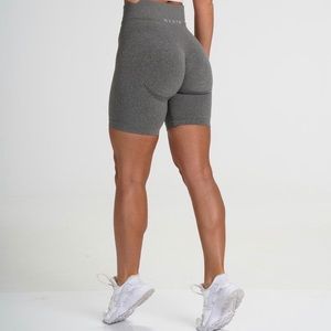 NVGTN xs biker shorts Khaki